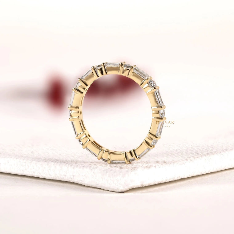 Baguette and Round Alternating Moissanite Stacking Band - view 2