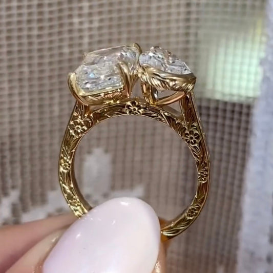 Emerald And Pear Cut Toi et Moi Moissanite Ring - view 3