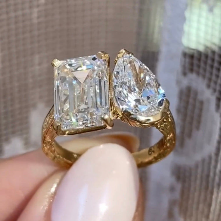 Emerald And Pear Cut Toi et Moi Moissanite Ring - view 2