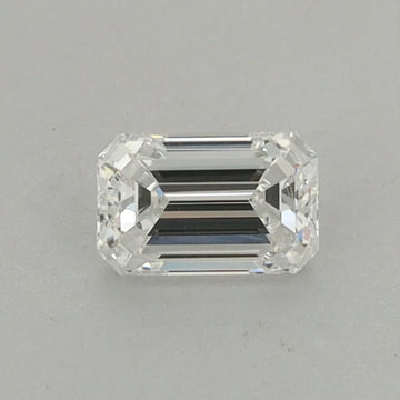 Designer Of 0.45 CT Emerald Shape D Color VS1 Clarity Moissanite Diamond For Soft Touch