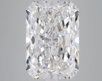 Shiny 8.61 CT Radiant Shape E Color SI1 Clarity Lab grown Diamond For Light Remains