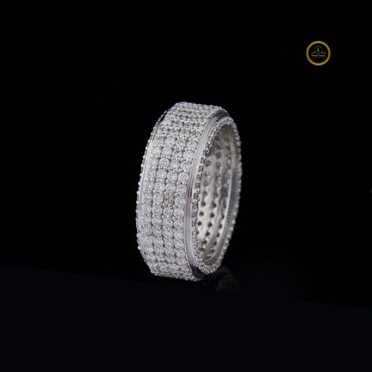 Chic 18K Gold Lab Grown Diamond Wedding Ring for Brides