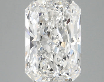 Dazzling 4.08 CT Radiant Shape E Color SI1 Clarity Lab grown Diamond For Late Bloom