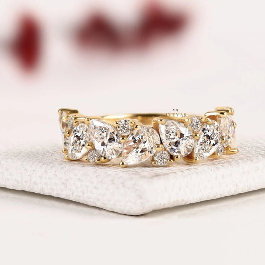 Pear Cut with Round Moissanite Diamond Wedding Band