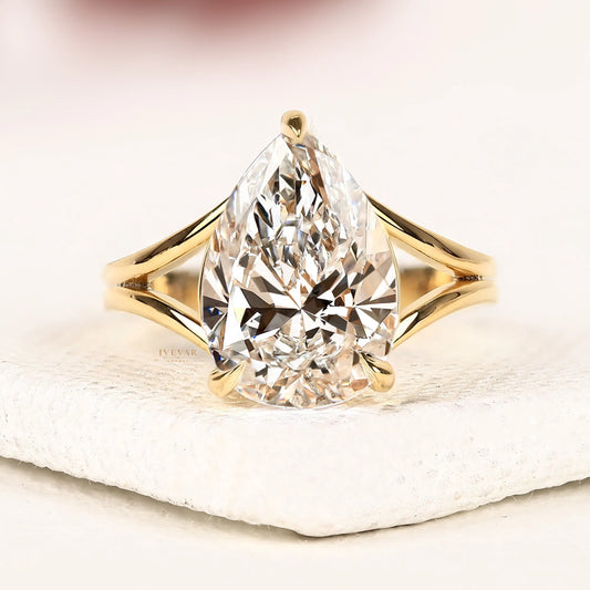 3.00 TCW Ivevar Luxury Pear-Cut Diamond Solitaire Ring in Yellow Gold