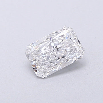 Custom 0.35 CT Radiant Shape D Color VS1 Clarity Lab Grown Diamond For Held Moments
