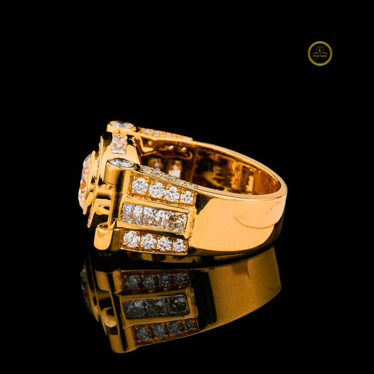 Yellow Gold Round White Ring - view 3