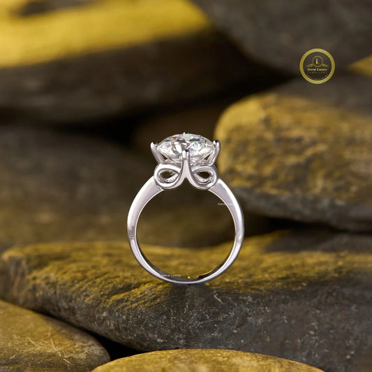 Round Brilliant Solitaire Lab Diamond Delicate Wear Ring - view 4