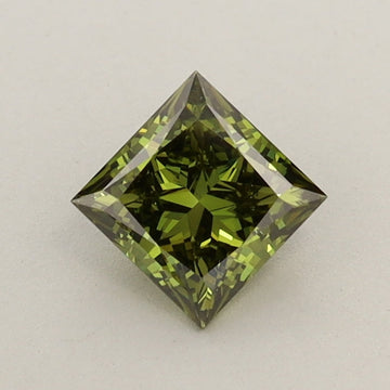 Luxurious 0.55 CT Princess Shape Fancy Vivid Green Color VS2 Clarity Lab Grown Diamond For Silent Flame