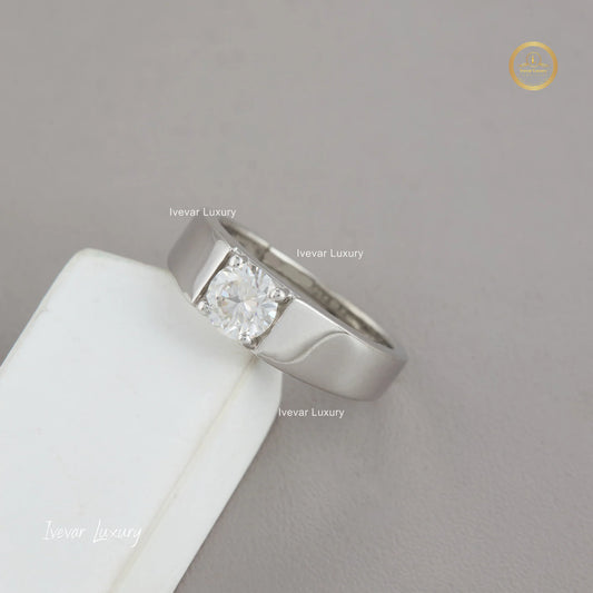 Stunning 925 Silver Natural Diamond Ring by Ivevar