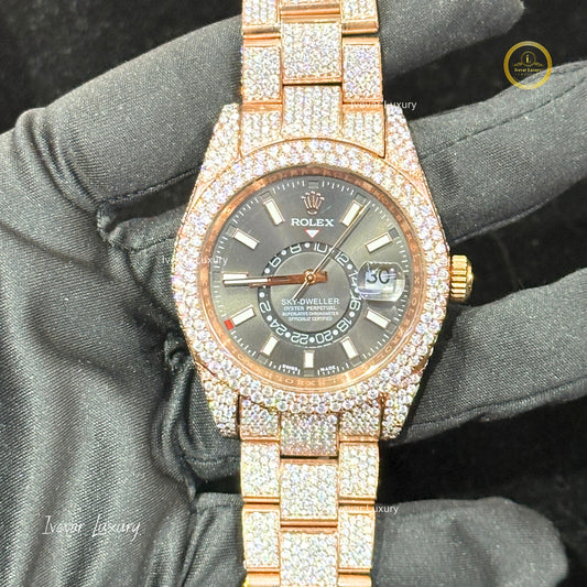 Full Iced Out Diamond Watch with Luxury Design by Ivevar