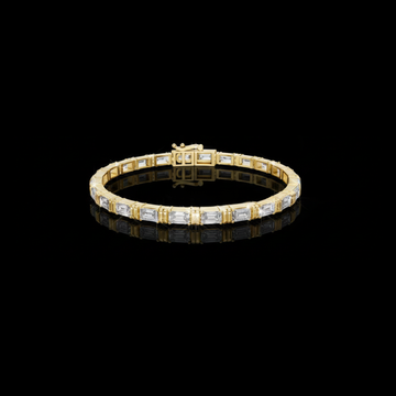 8.96 TCW Dazzling Emerald MoissaniteDiamond Tennis Bracelet with Architectural Open Link Detailing