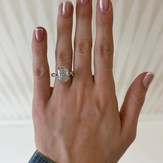 4.00 CT Luxurious Radiant Cut Moissanite Diamond Halo Engagement Ring With Pavé Band