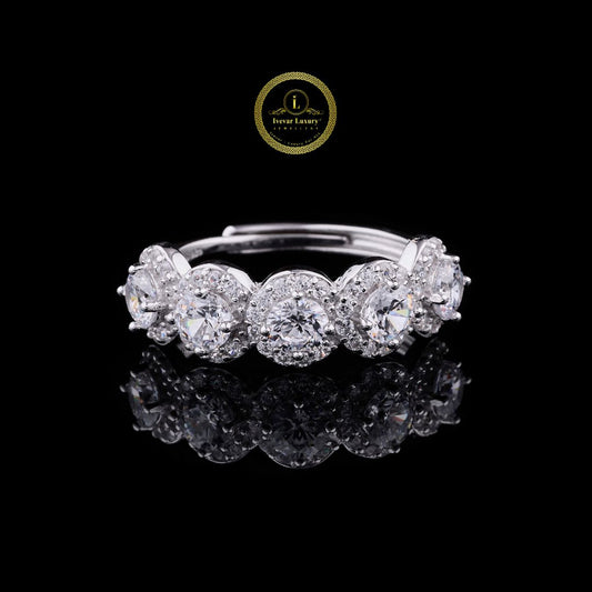0.50 CT Best Lab Grown Round Cut Diamond Ring With Halo in Soft Corner
