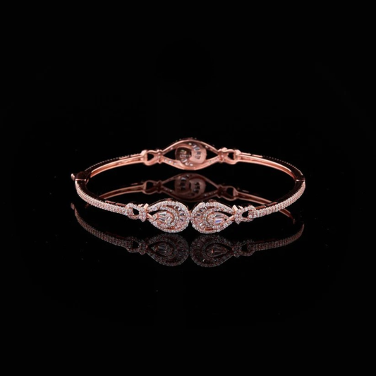 1.92 CT Ivevar’s Chic Moissanite Diamond Luxury Bracelet with Elegant Pave Design