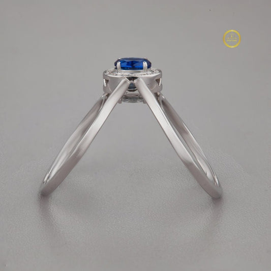 Oval Cut Split Shank Halo Ring In Lab Diamond - view 4