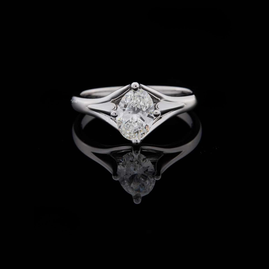 1.50 TCW Hot Selling Oval Cut Lab Grown Diamond Solitaire Ethical Engagement Ring for Her