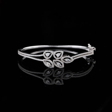2.87 TCW Luxury Sparkling Floral Motif Moissanite Bracelet with Pear and Marquise Stone Accents By Ivevar