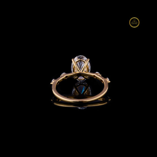 Oval Cut Moissanite Engagement Ring With Wedding Band - view 4