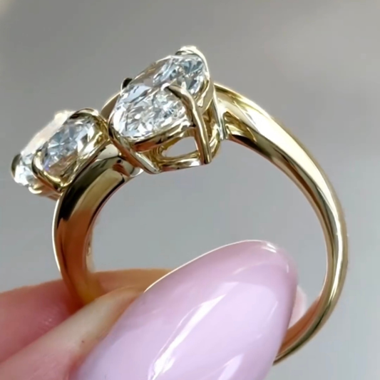 Oval Toi et Moi Ring Moissanite Bypass Ring - view 4