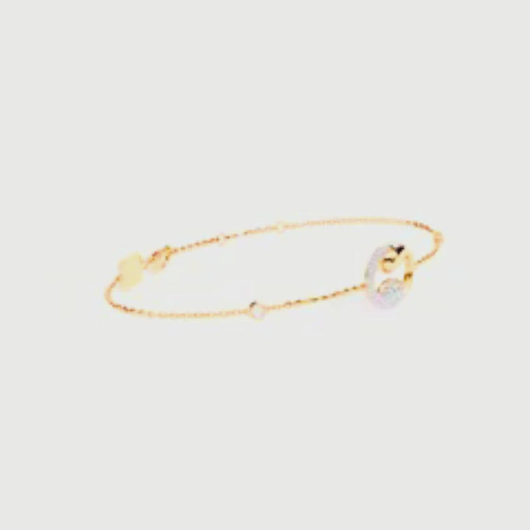 Round Cut Chain Swirl Bracelet video