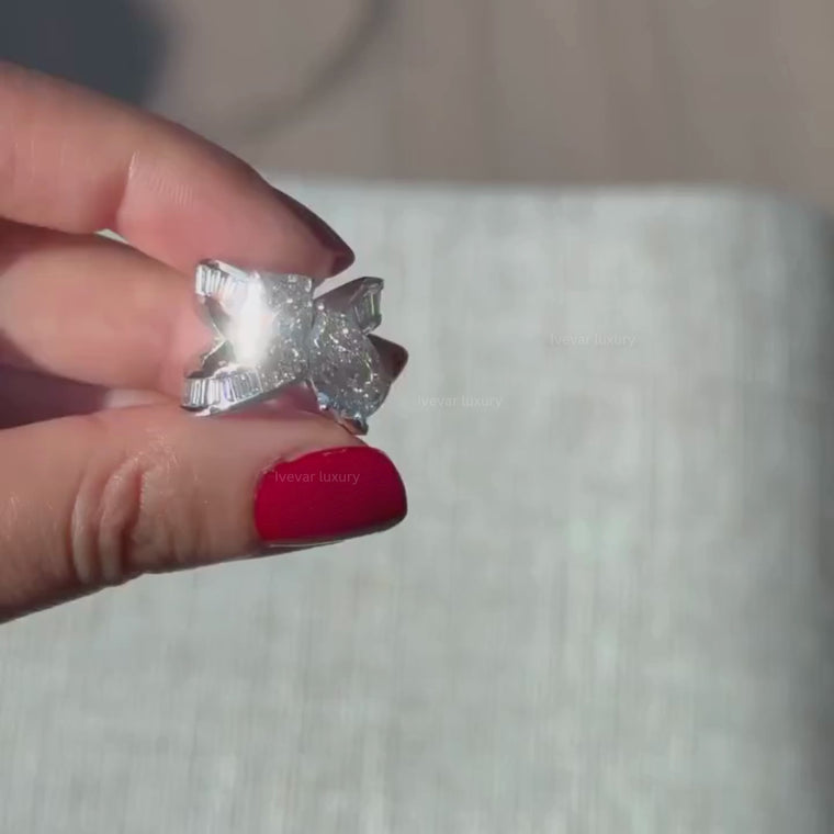 Radiant and Pear Toi et Moi Baguette Bypass Ring video