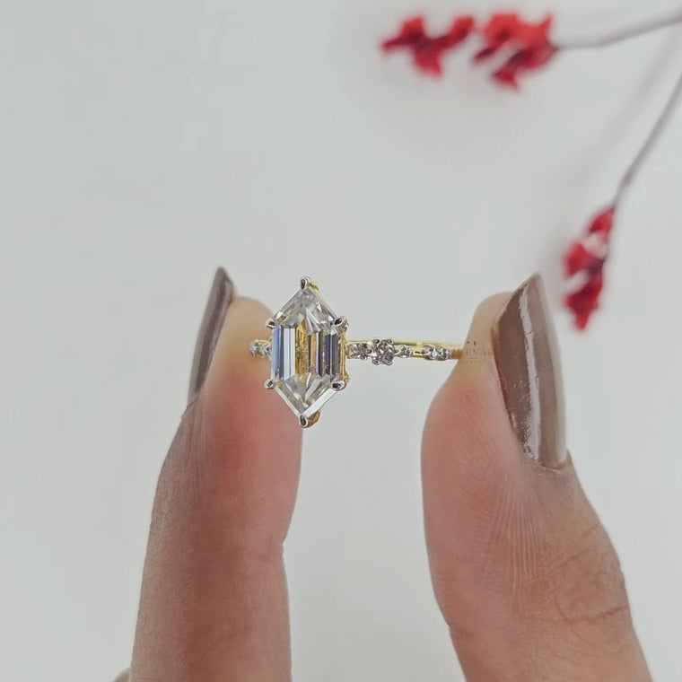 Dutch Marquise Solitaire with Accent Ring video