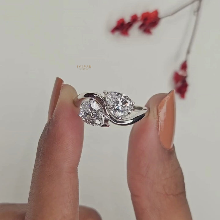 Pear Cut Toi et Moi Bypass Engagement Ring video