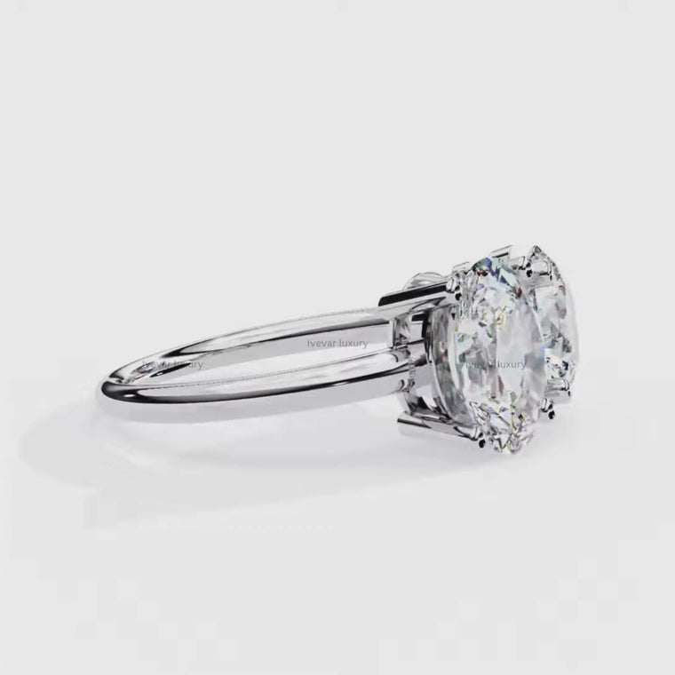 Oval and Round Toi et Moi Engagement Ring video