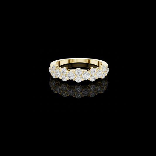 0.93 TCW Elegant Cluster Round Moissanite Diamond Band in Polished Gold