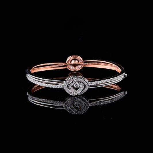 0.58 CT Modern Luxury Design Two-Tone Moissanite Diamond Geometric Bracelet For Girlfriend